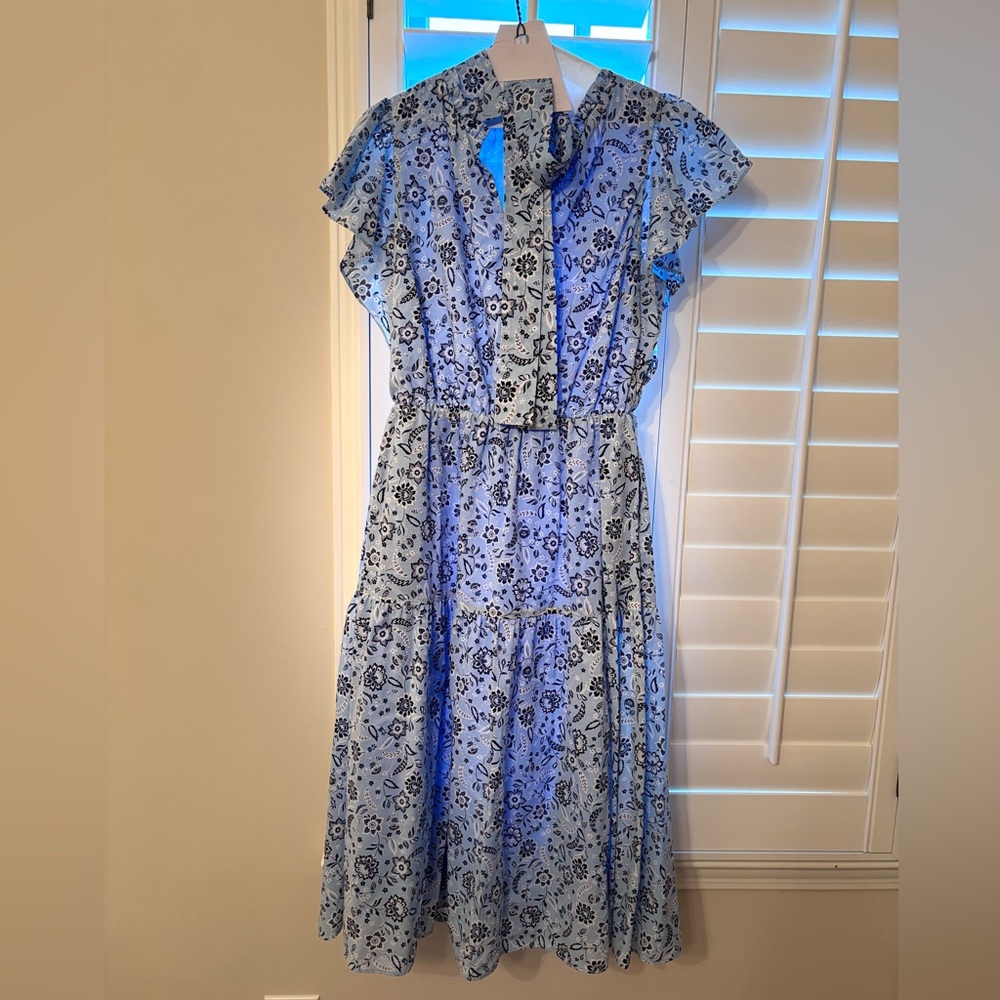 Ann Taylor Floral Flutter Sleeve Belted Flare Dress Dry Cleaned 8 - Picture 3 of 10